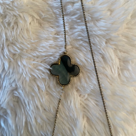 Faux Van Clef & Arpels clover necklace - Picture 2 of 6